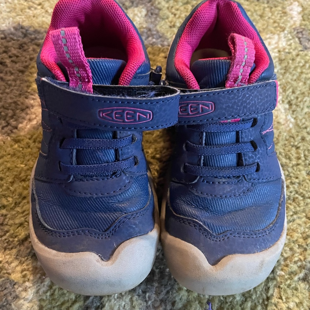 Keen Toddler 10 Girls Hiking Shoe